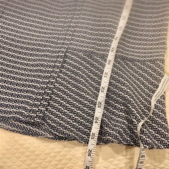 Womens Banana Republic Navy Blue Pattern Bell Cuff Peplum Long Sleeve Blouse NWT - Picture 8 of 8